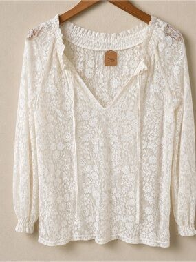 New Sheer Floral Lace V-Neck Blouse - Cream